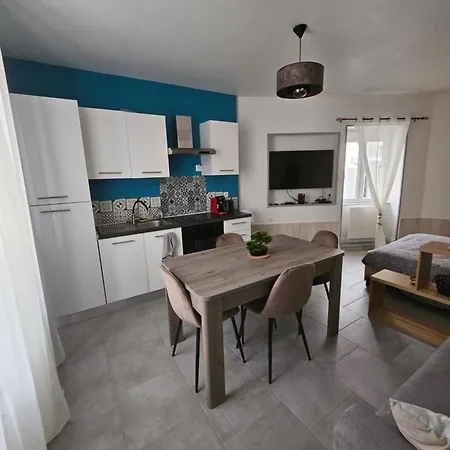 Sarl La Famille 1 Apartment Angoulême